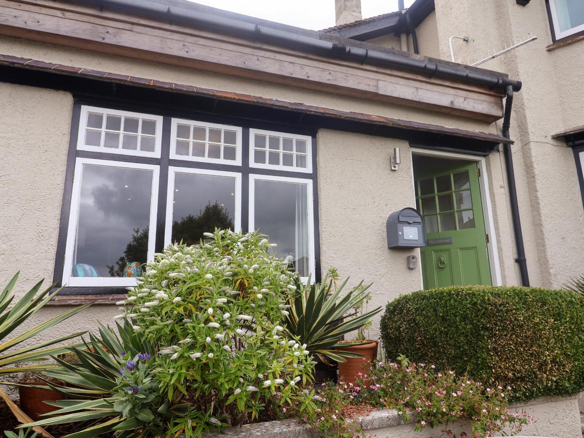 The Apartment At Queen Anne'S Lodge Lyme Regis Exterior foto